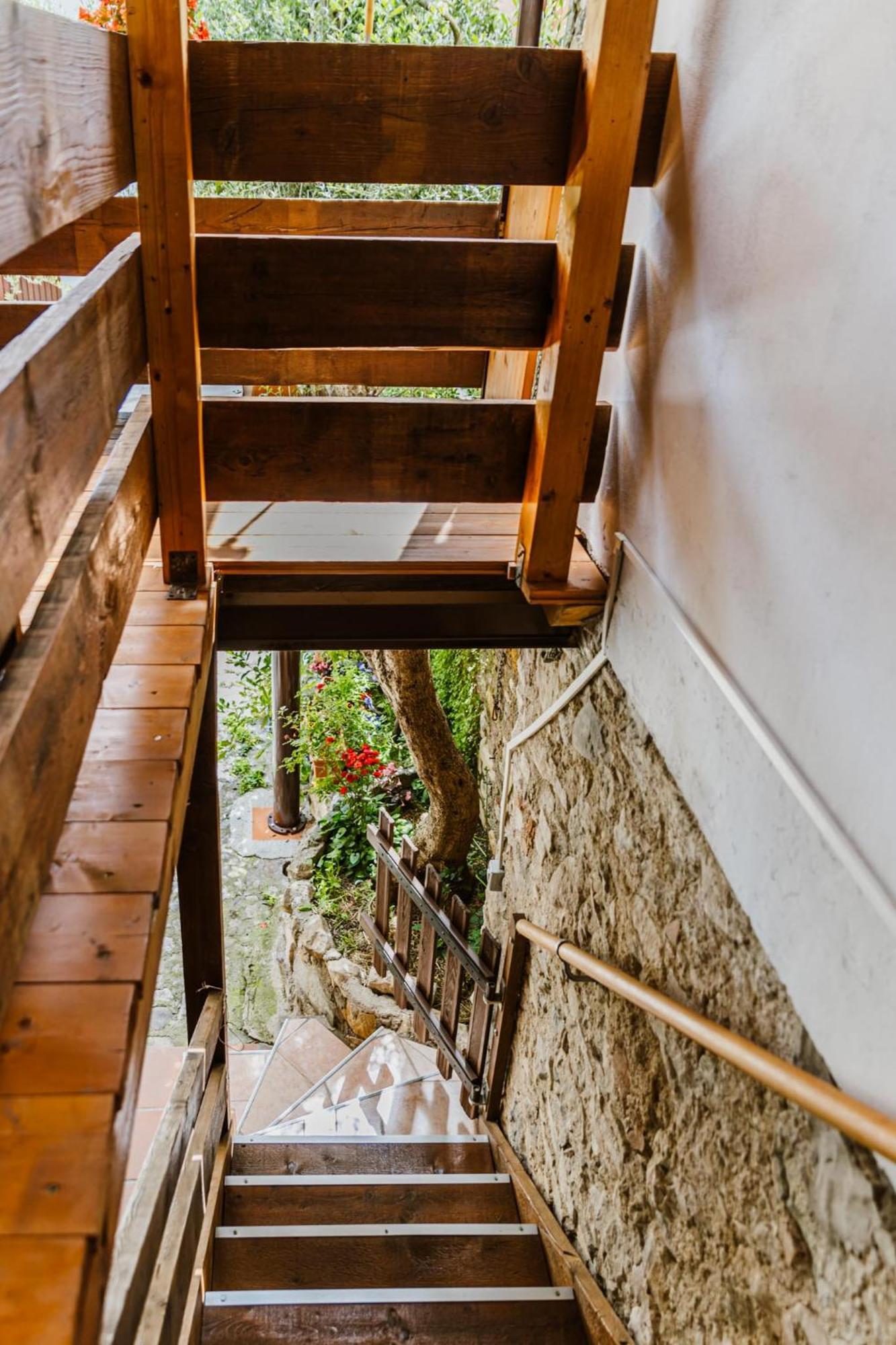 Cozy Castello Apartment Manerba del Garda Bagian luar foto
