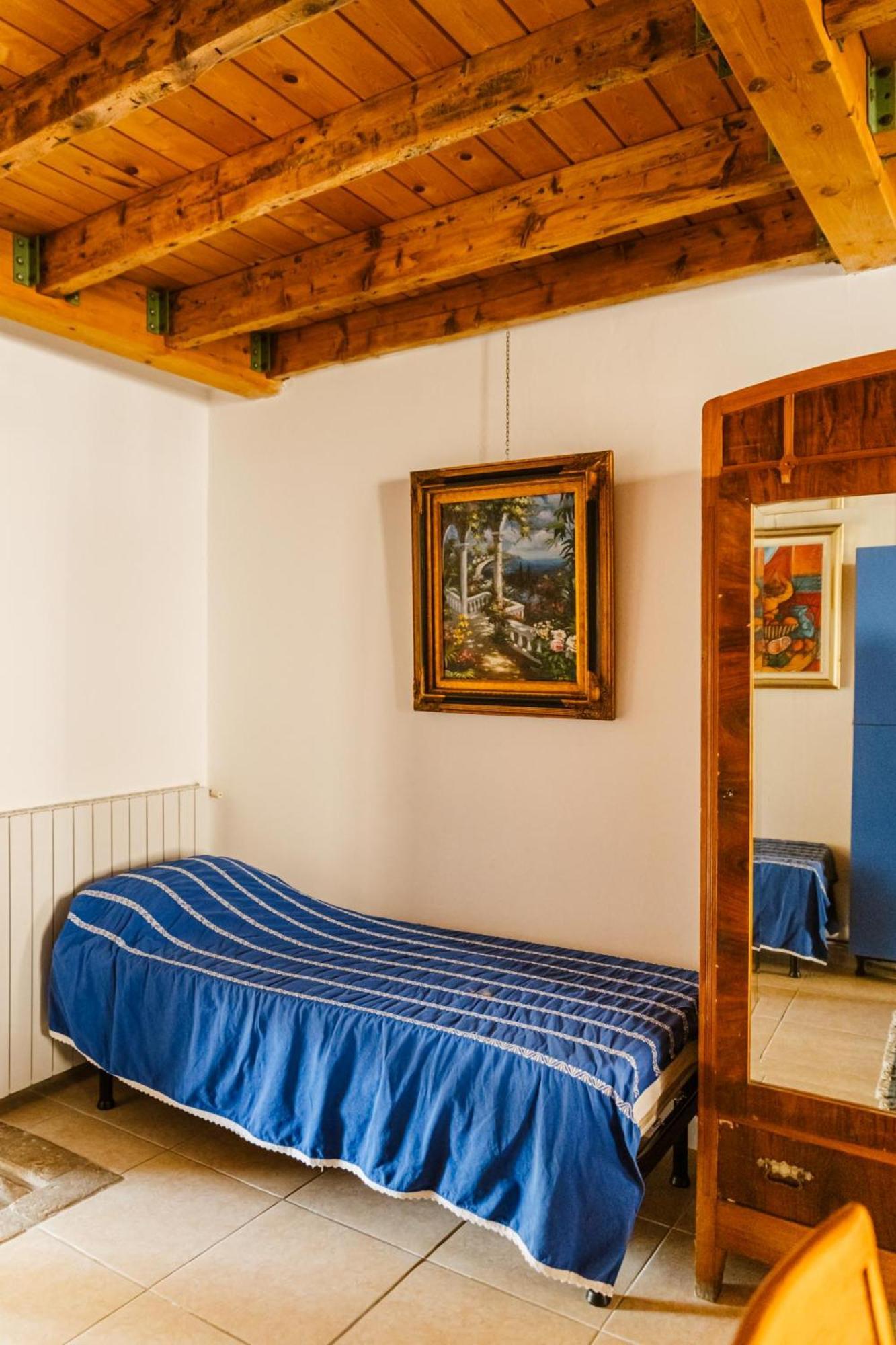Cozy Castello Apartment Manerba del Garda Bagian luar foto