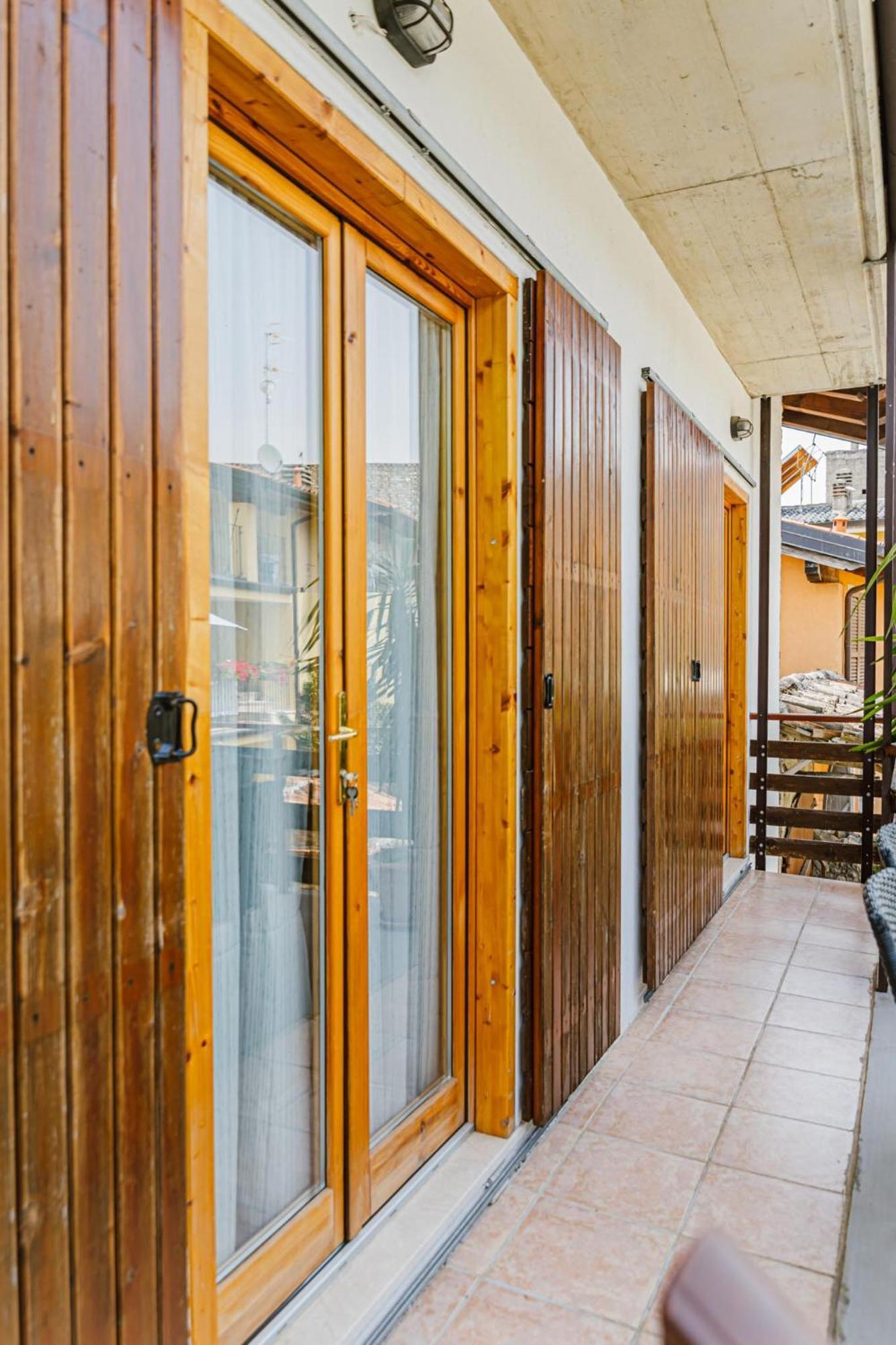 Cozy Castello Apartment Manerba del Garda Bagian luar foto