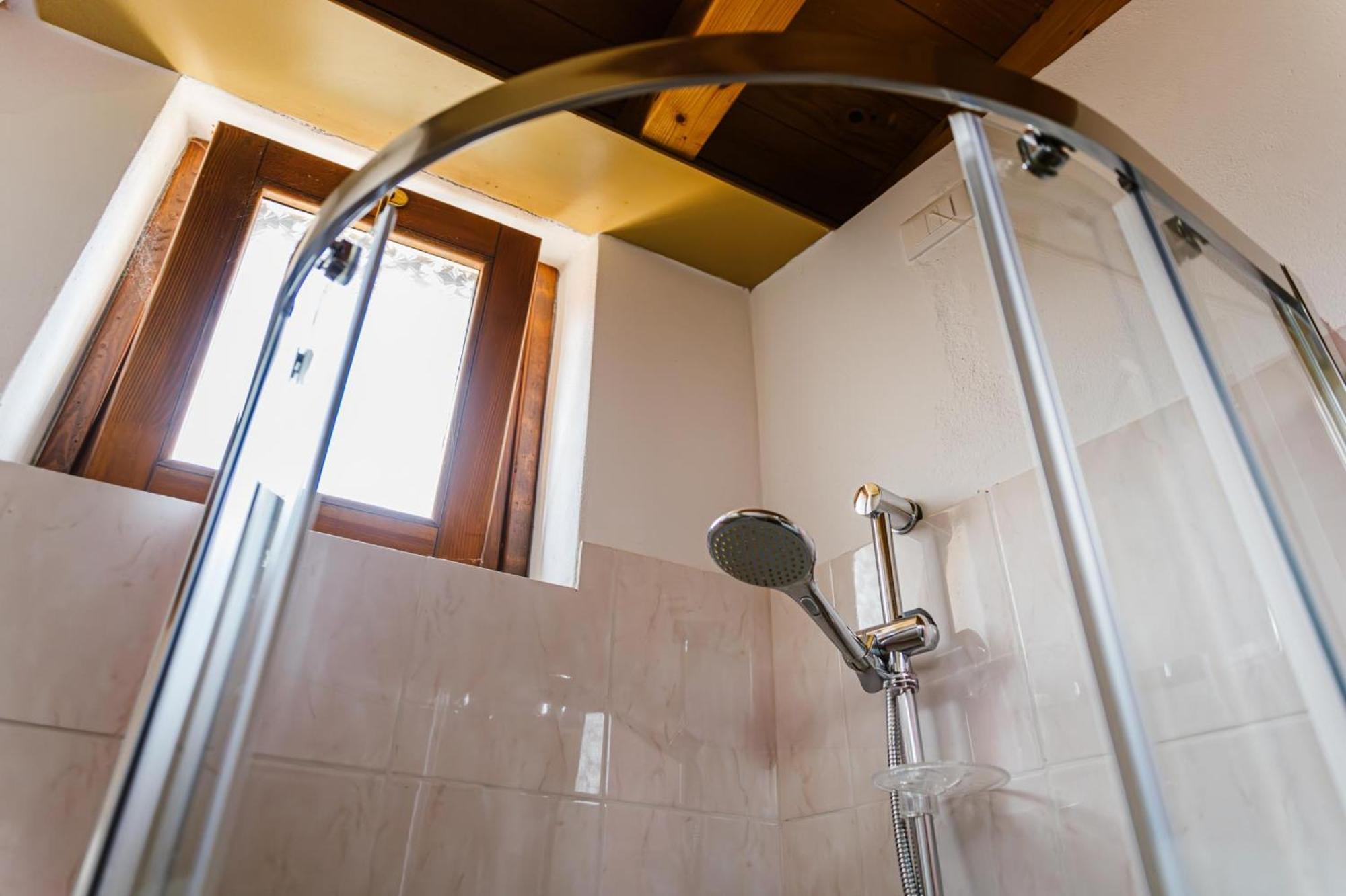 Cozy Castello Apartment Manerba del Garda Bagian luar foto
