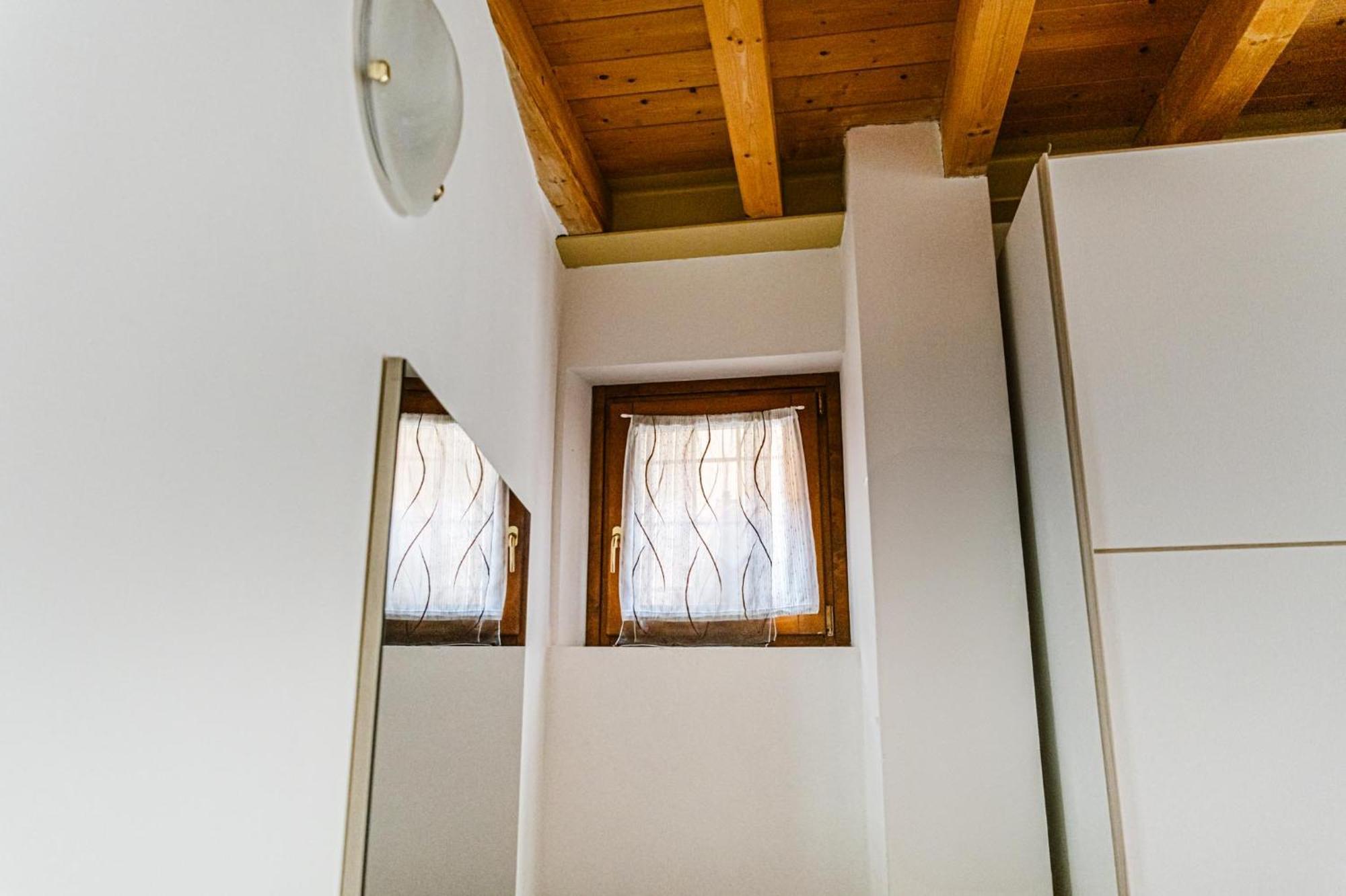 Cozy Castello Apartment Manerba del Garda Bagian luar foto